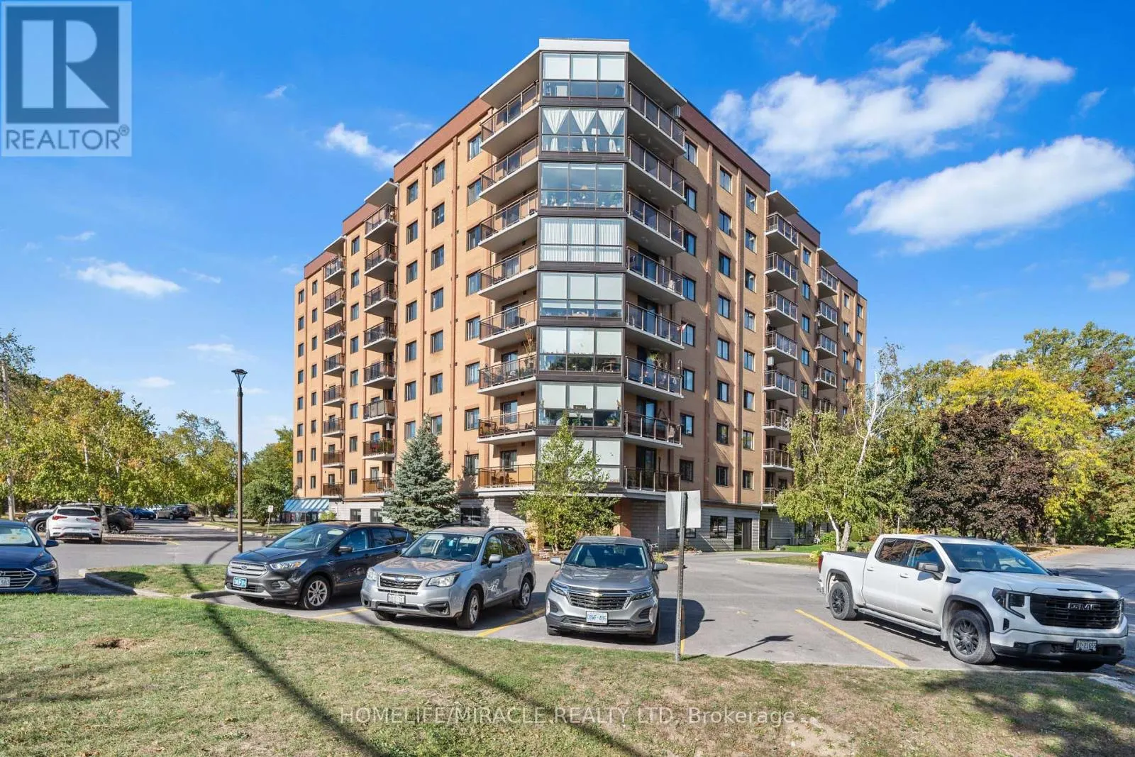609 - 120 BARRETT COURT