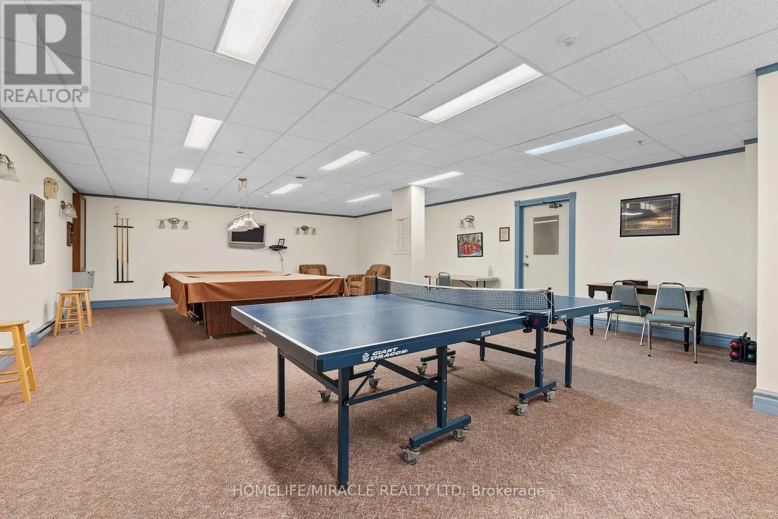 609 - 120 BARRETT COURT
