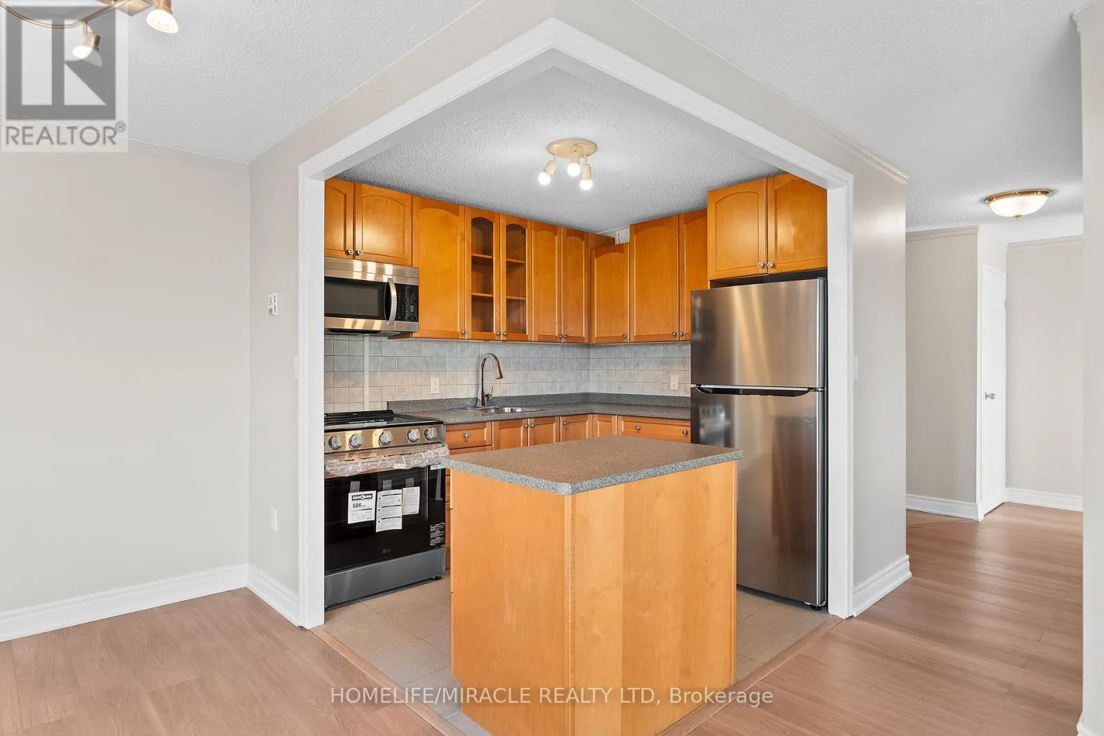 609 - 120 BARRETT COURT