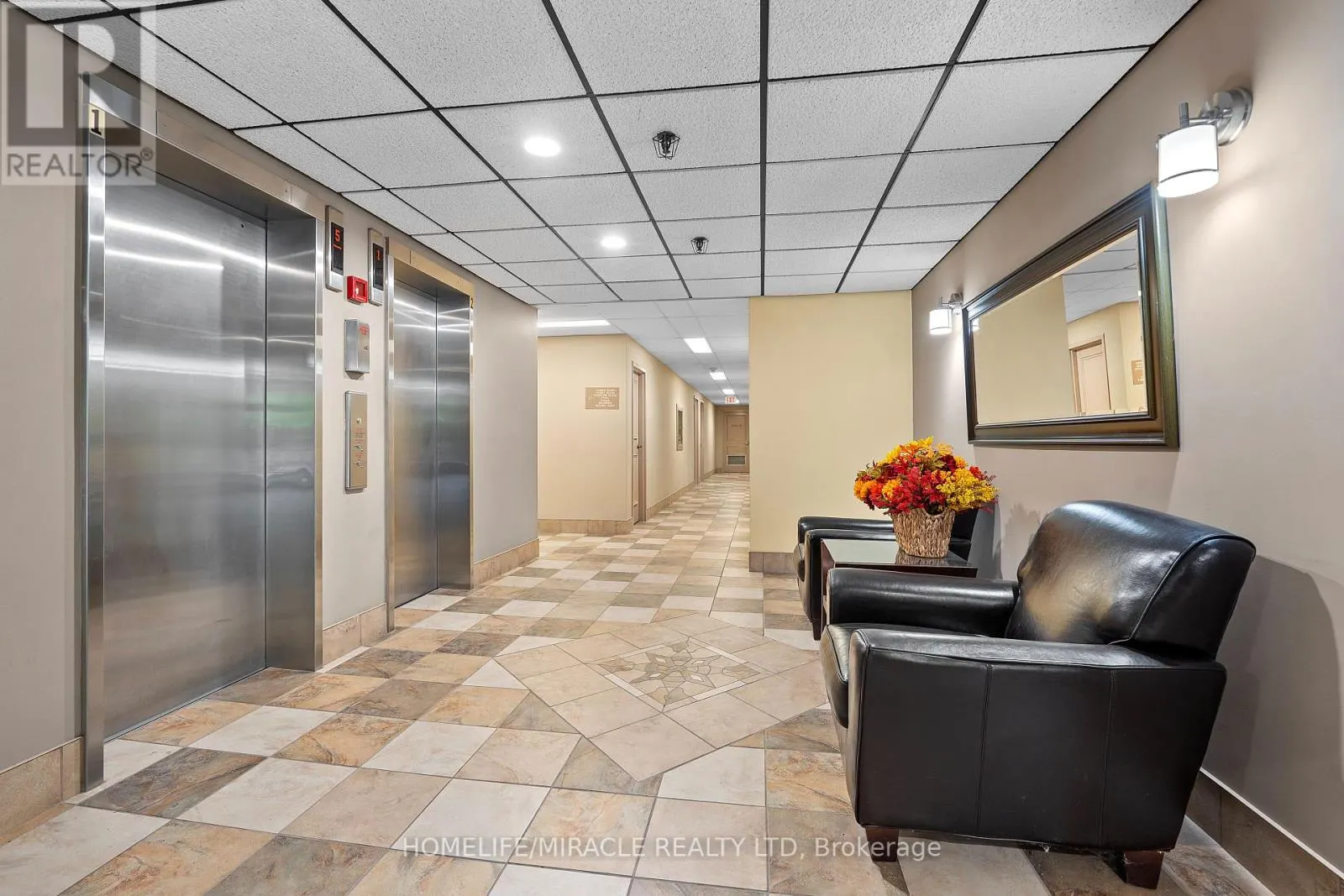 609 - 120 BARRETT COURT