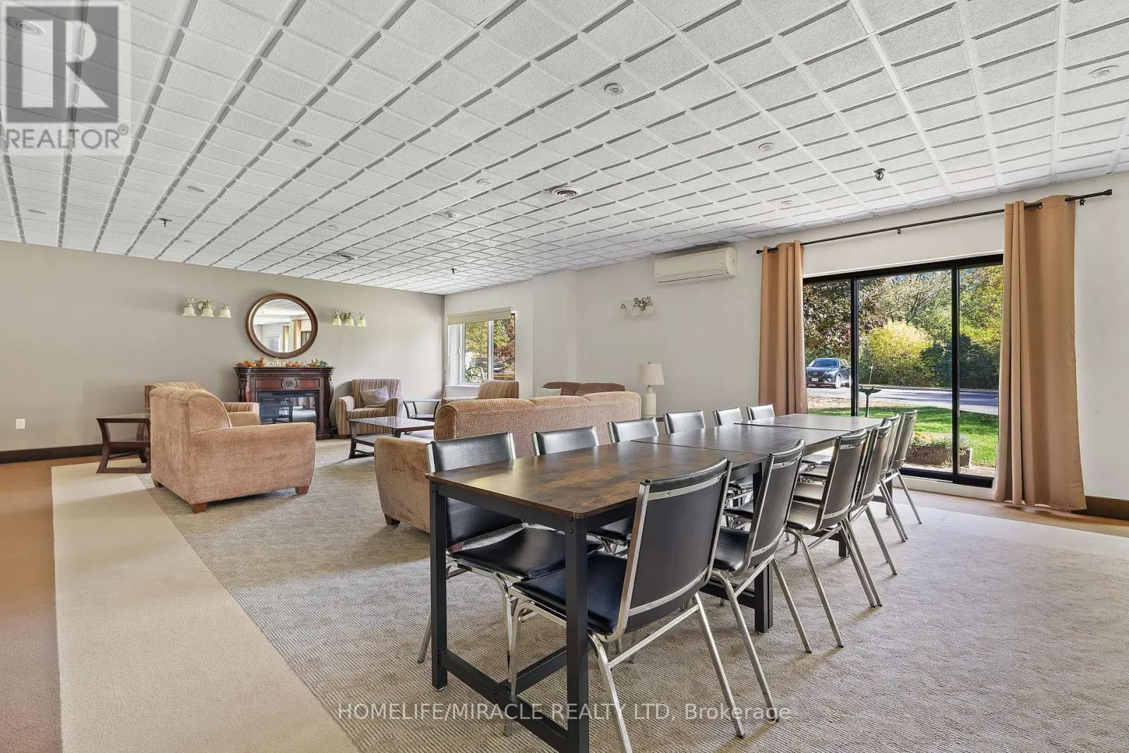 609 - 120 BARRETT COURT