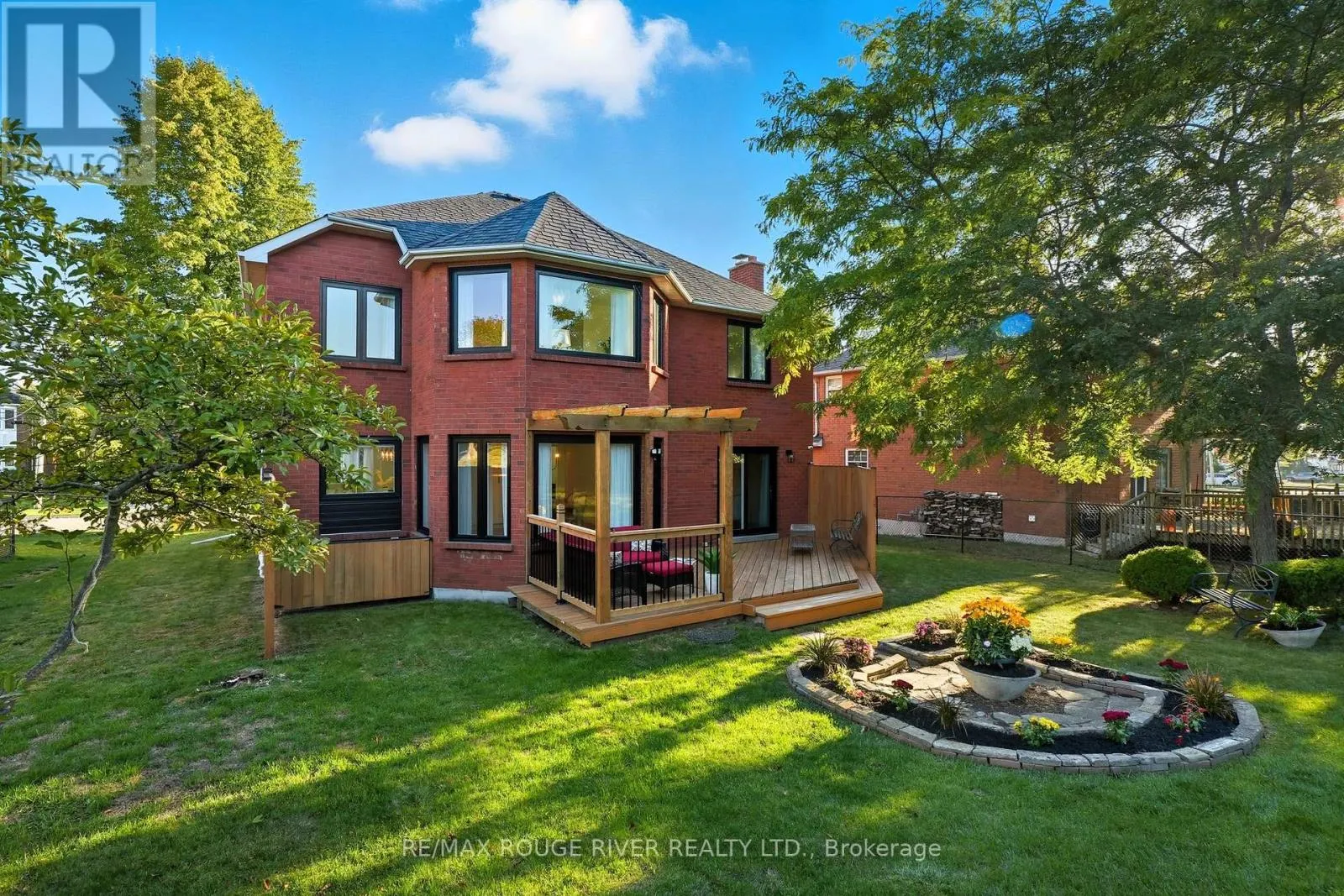 270 LAKEVIEW COURT