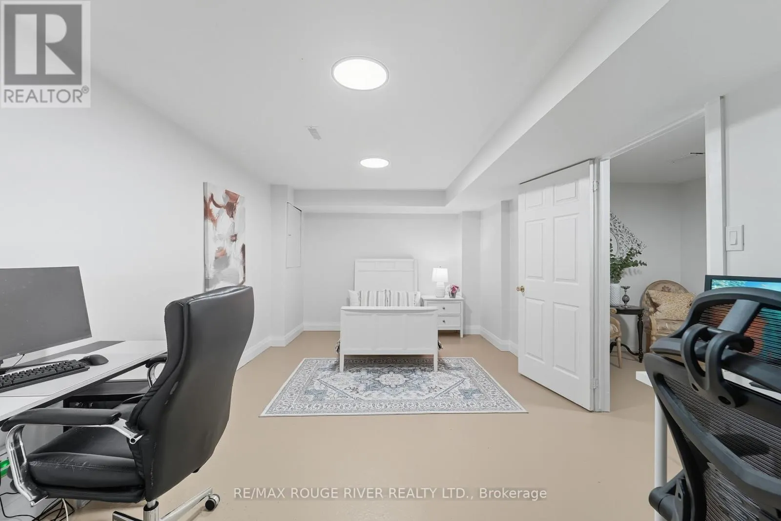 270 LAKEVIEW COURT