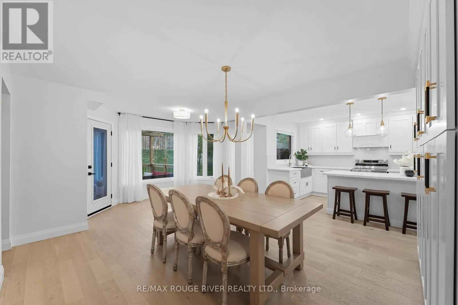 270 LAKEVIEW COURT