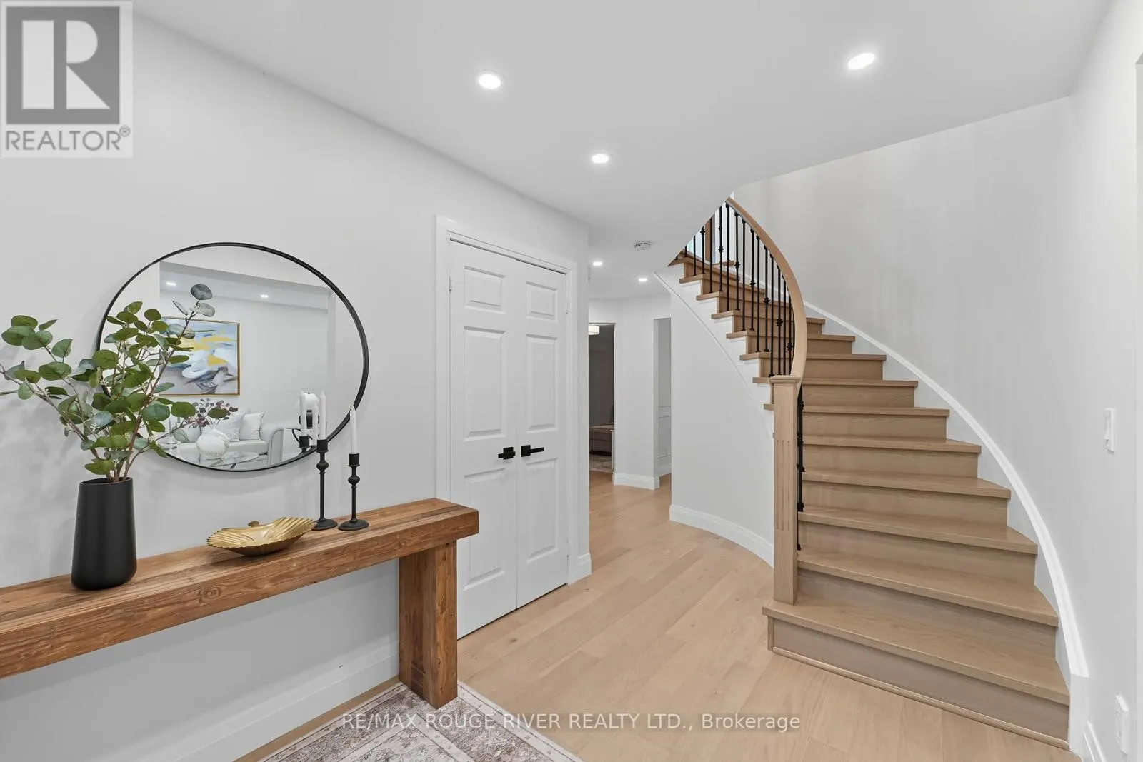 270 LAKEVIEW COURT