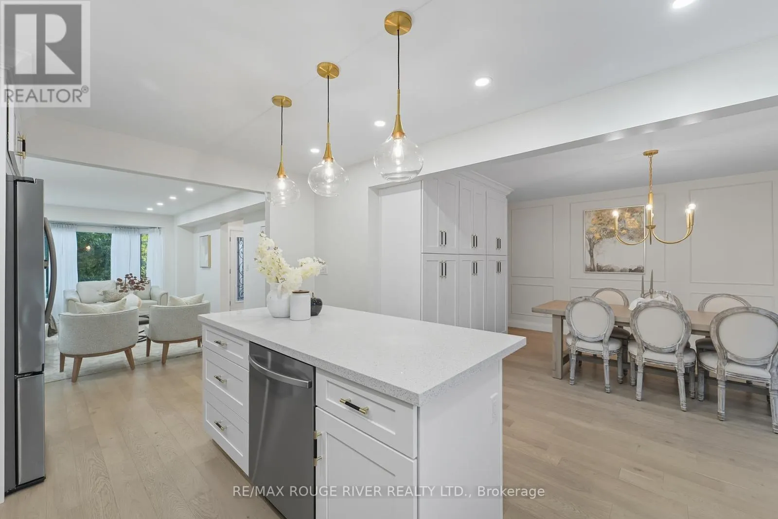 270 LAKEVIEW COURT