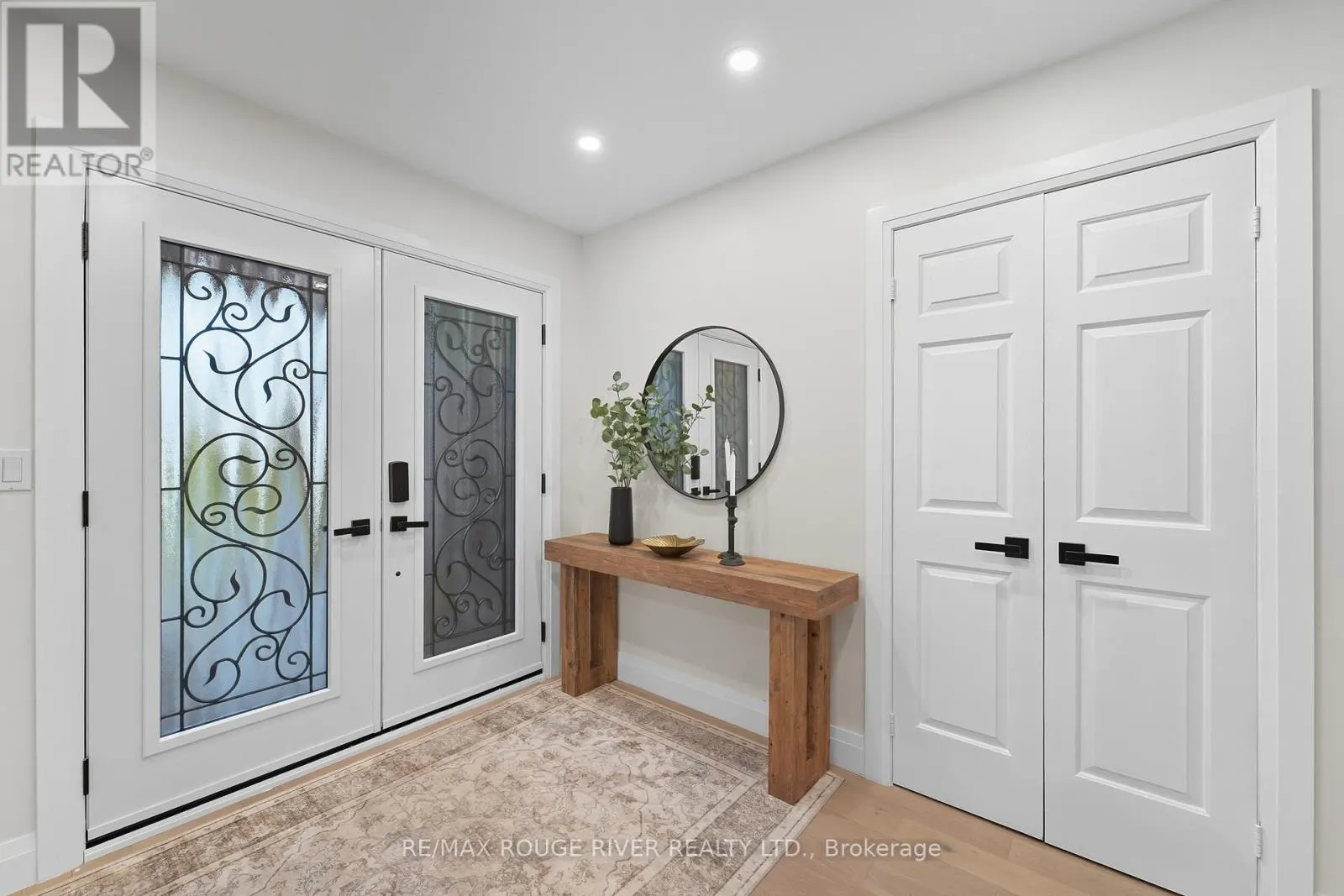 270 LAKEVIEW COURT