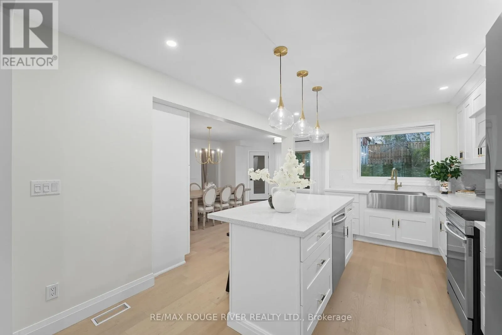 270 LAKEVIEW COURT