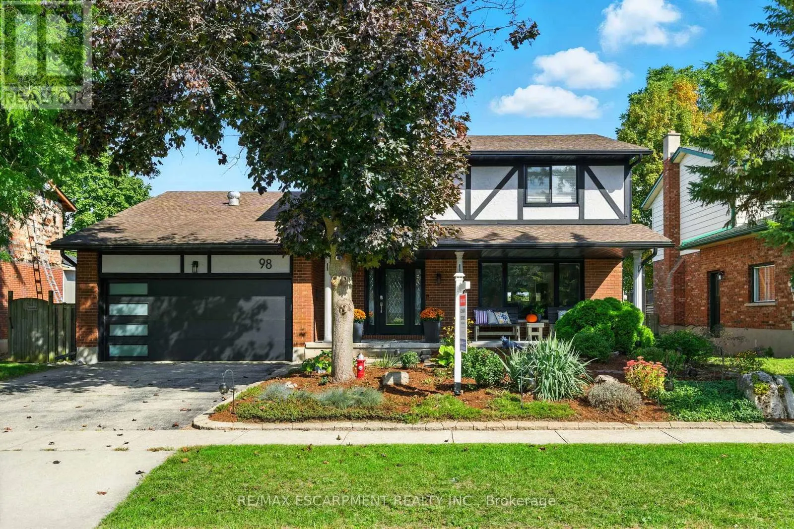 98 ESTHER AVENUE