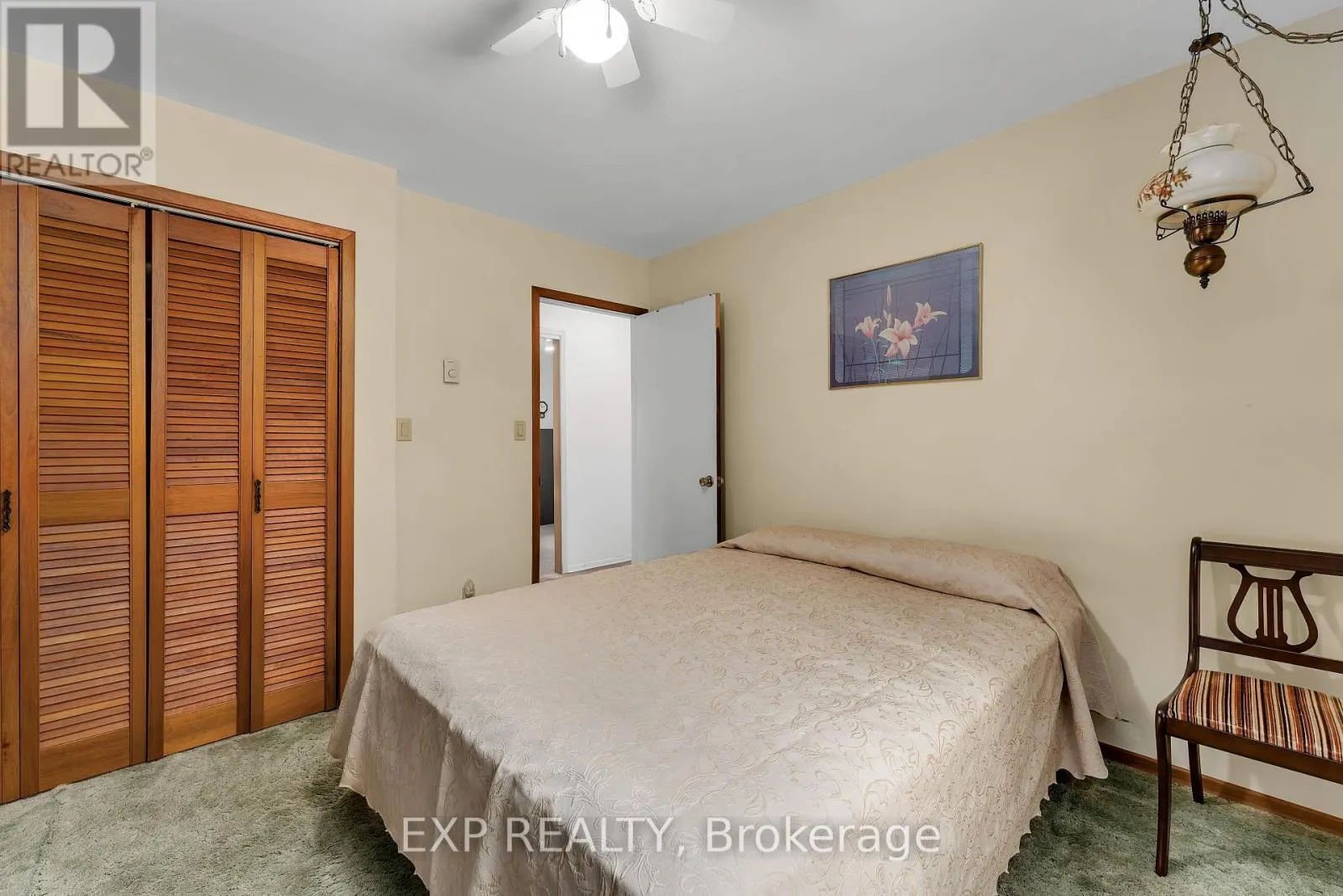 31 SOUTHCREST DRIVE
