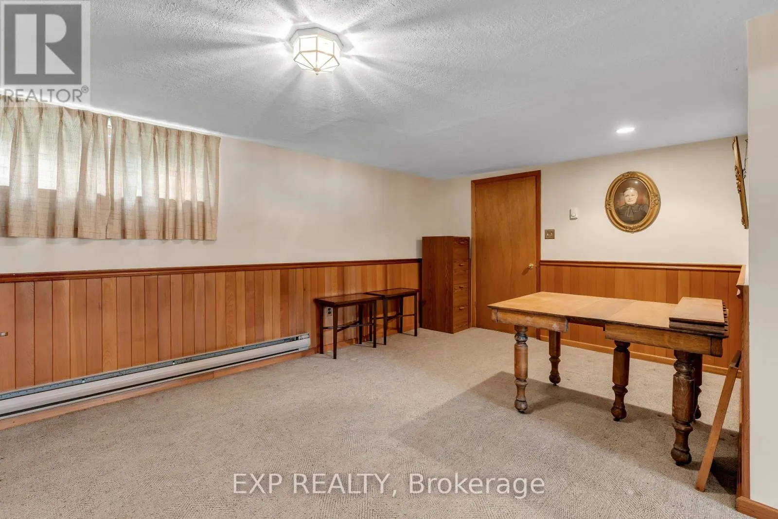 31 SOUTHCREST DRIVE