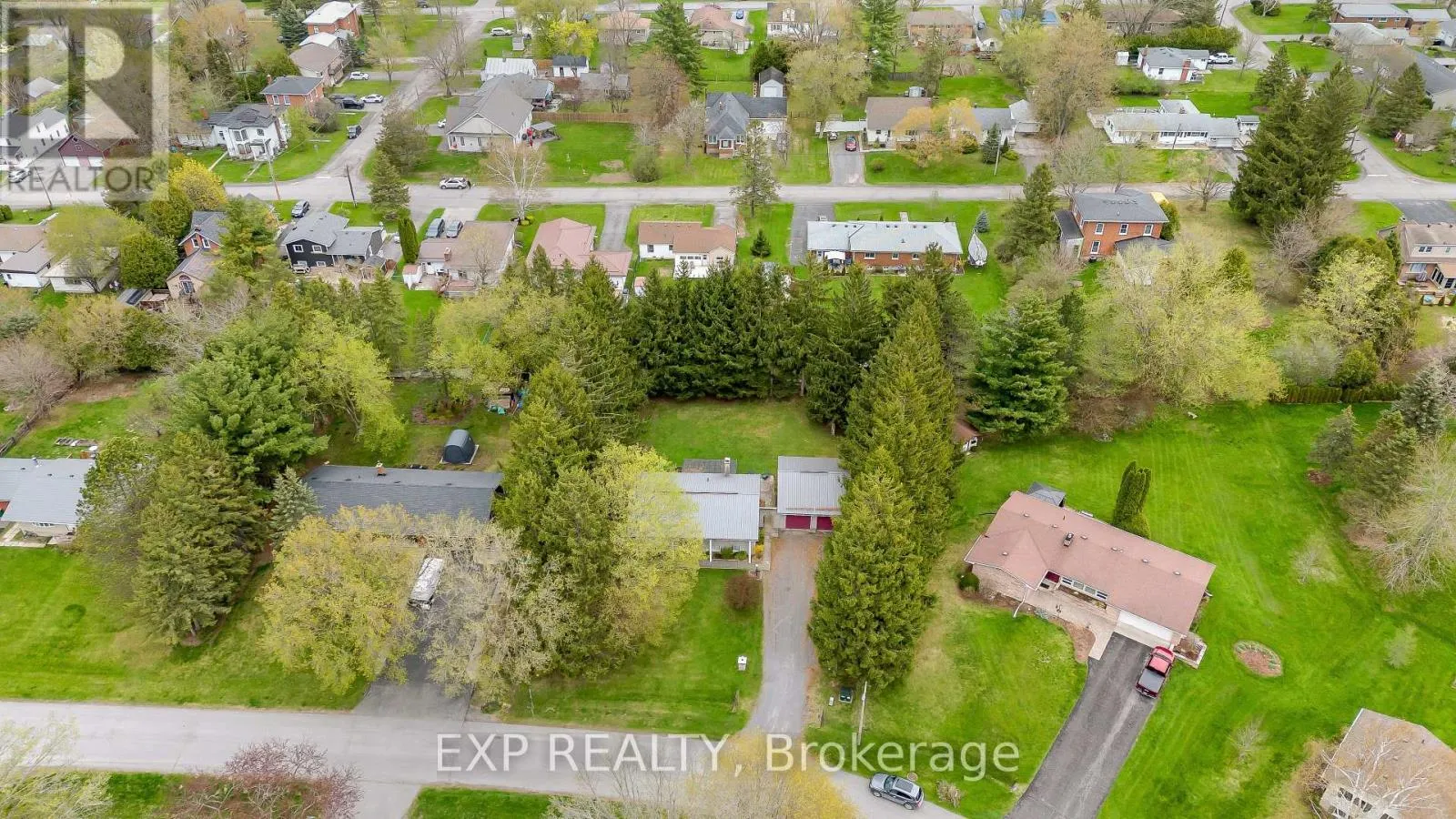31 SOUTHCREST DRIVE