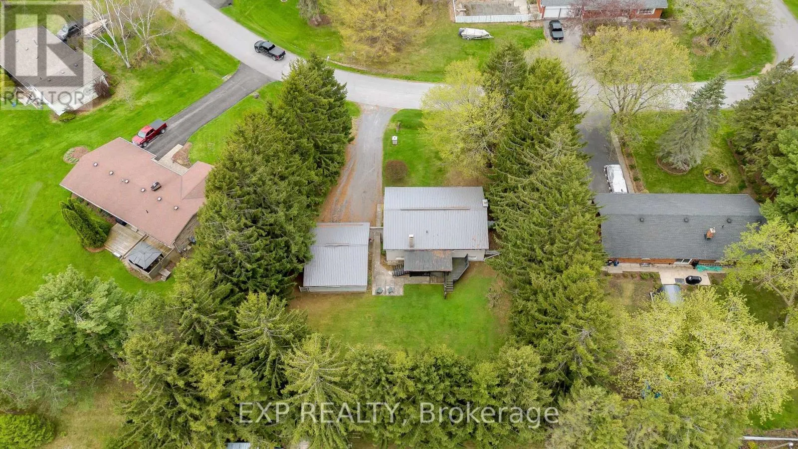 31 SOUTHCREST DRIVE