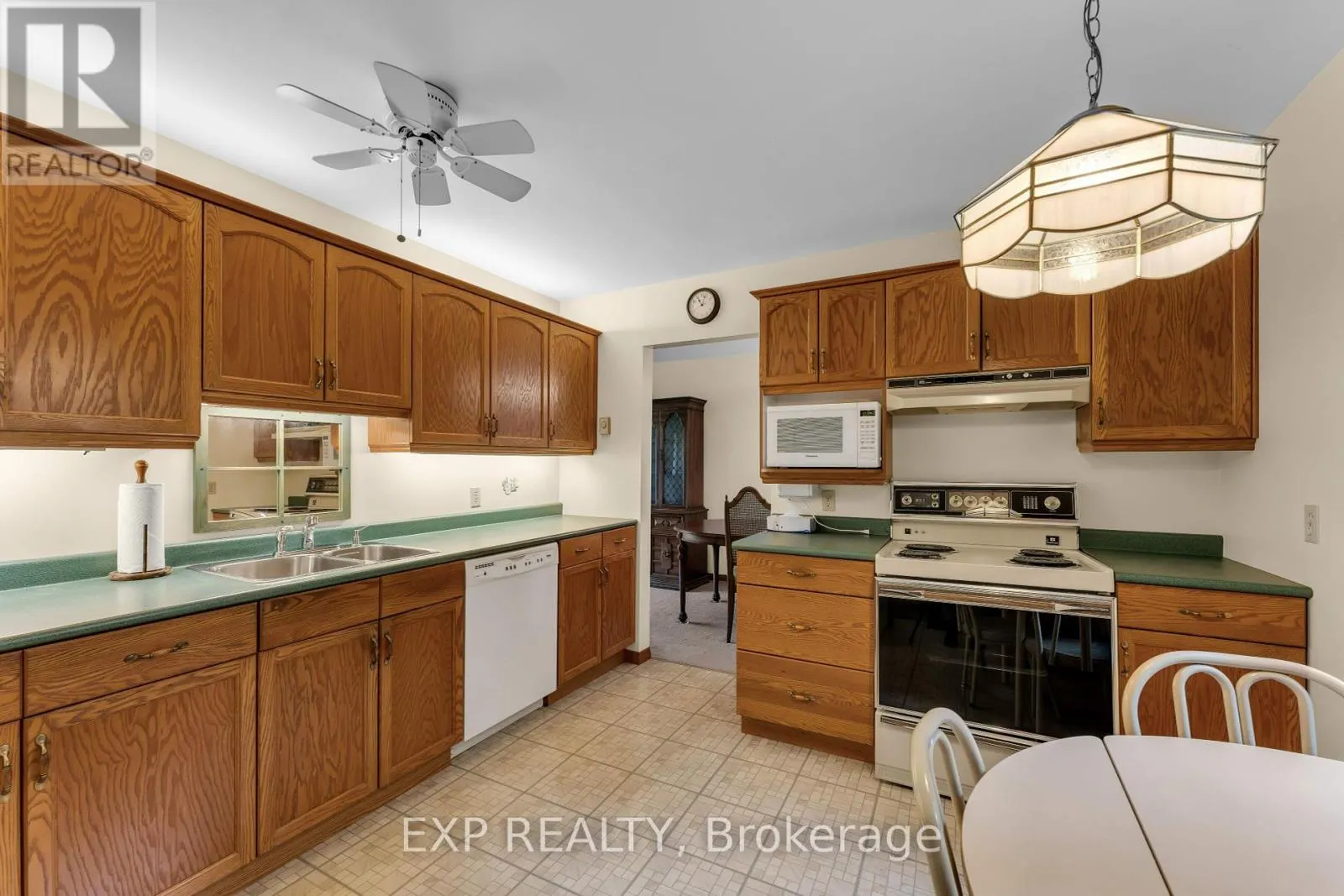 31 SOUTHCREST DRIVE