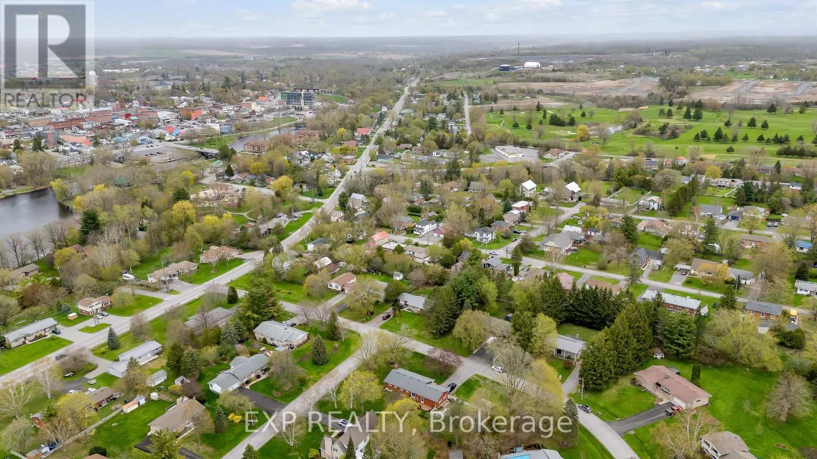 31 SOUTHCREST DRIVE