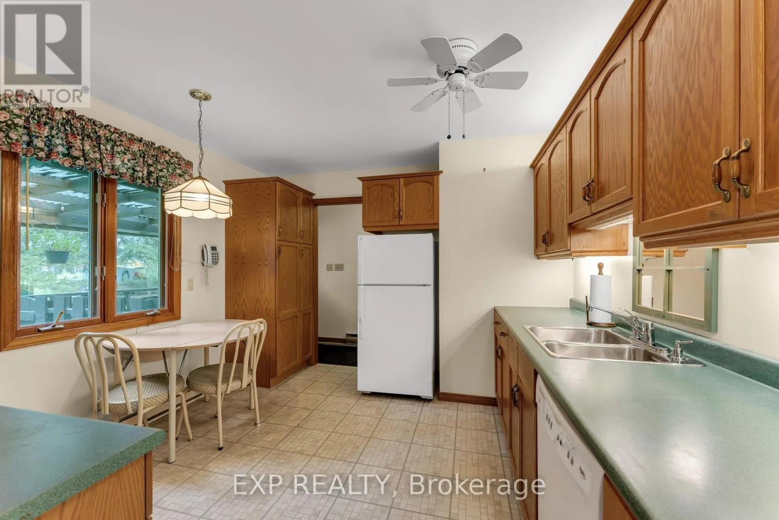 31 SOUTHCREST DRIVE