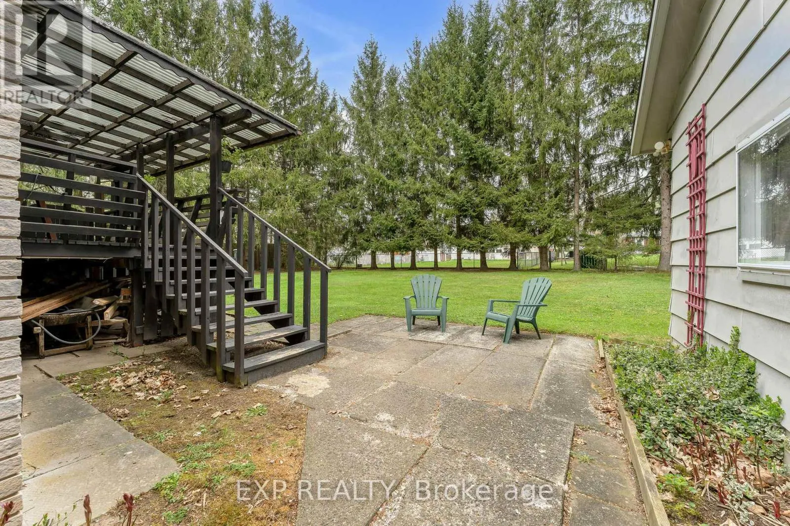 31 SOUTHCREST DRIVE