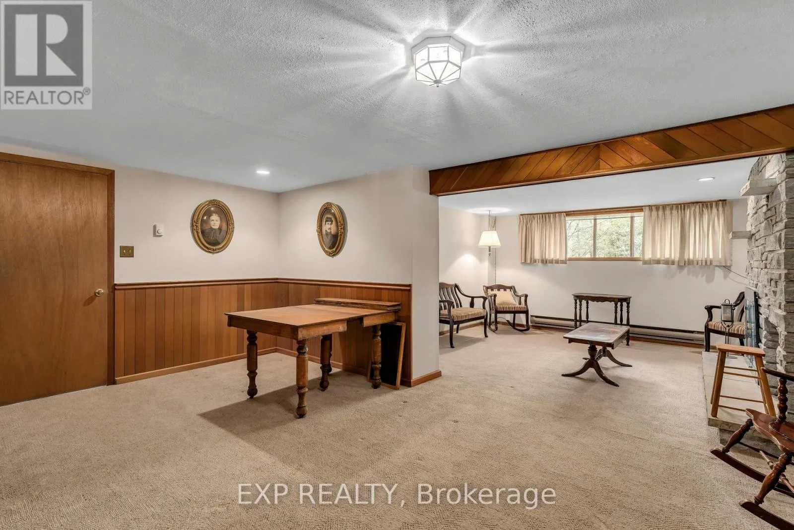 31 SOUTHCREST DRIVE