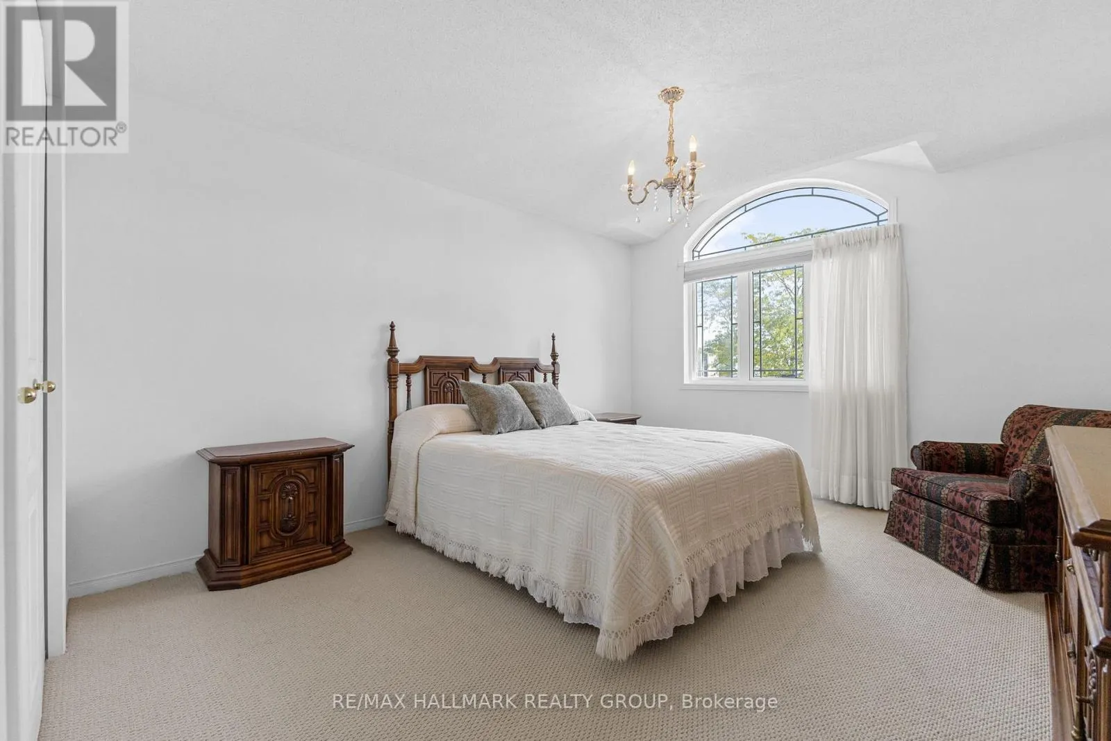 60 WINDING WAY