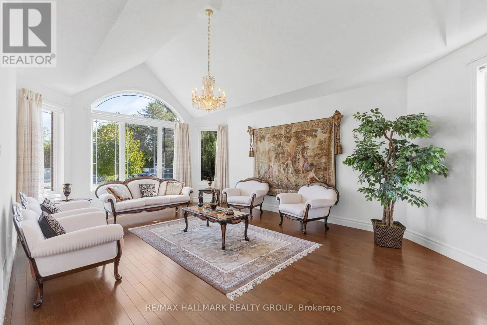 60 WINDING WAY