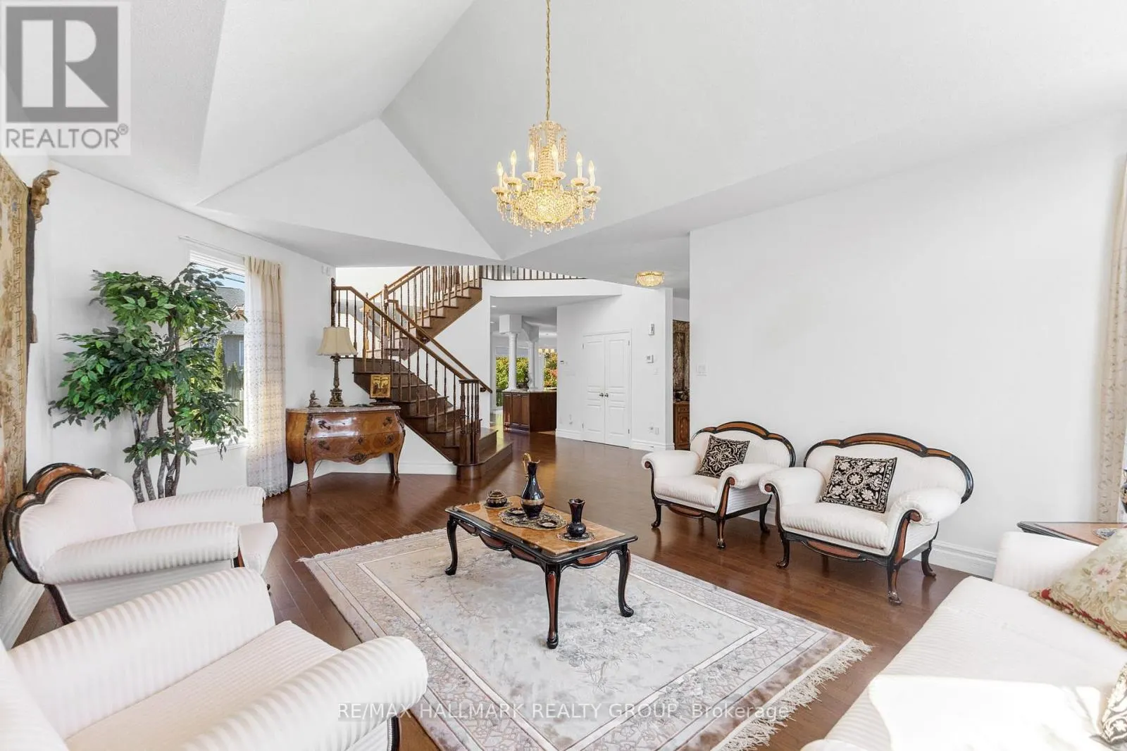 60 WINDING WAY
