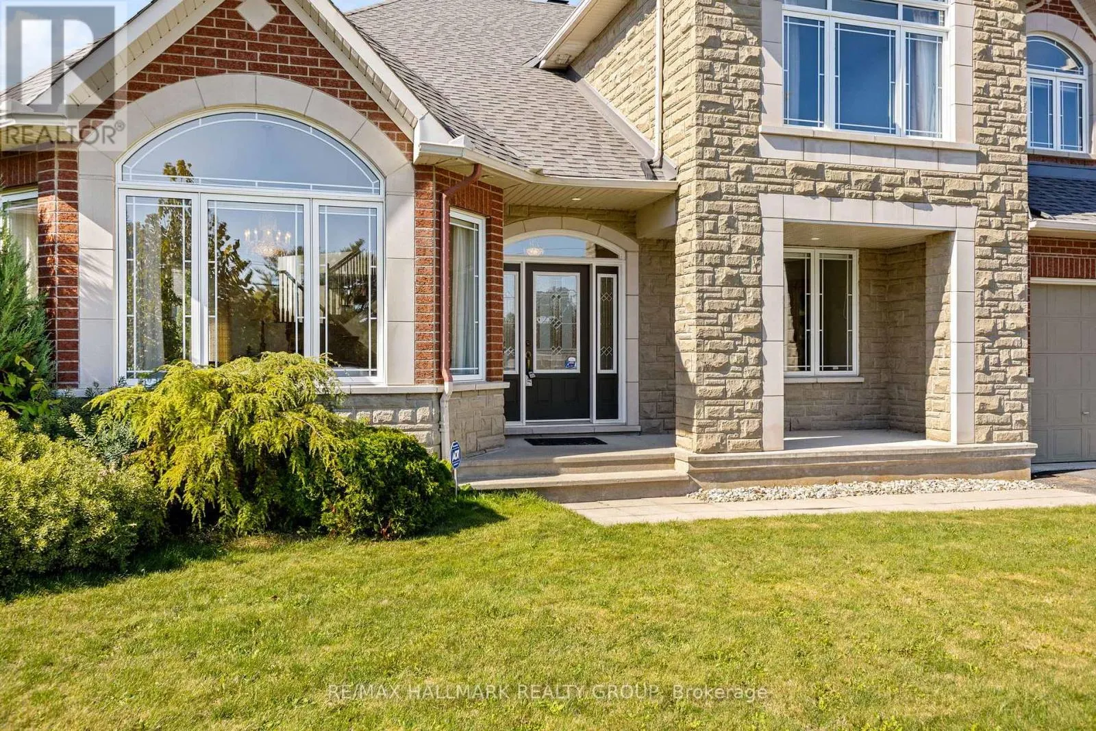 60 WINDING WAY