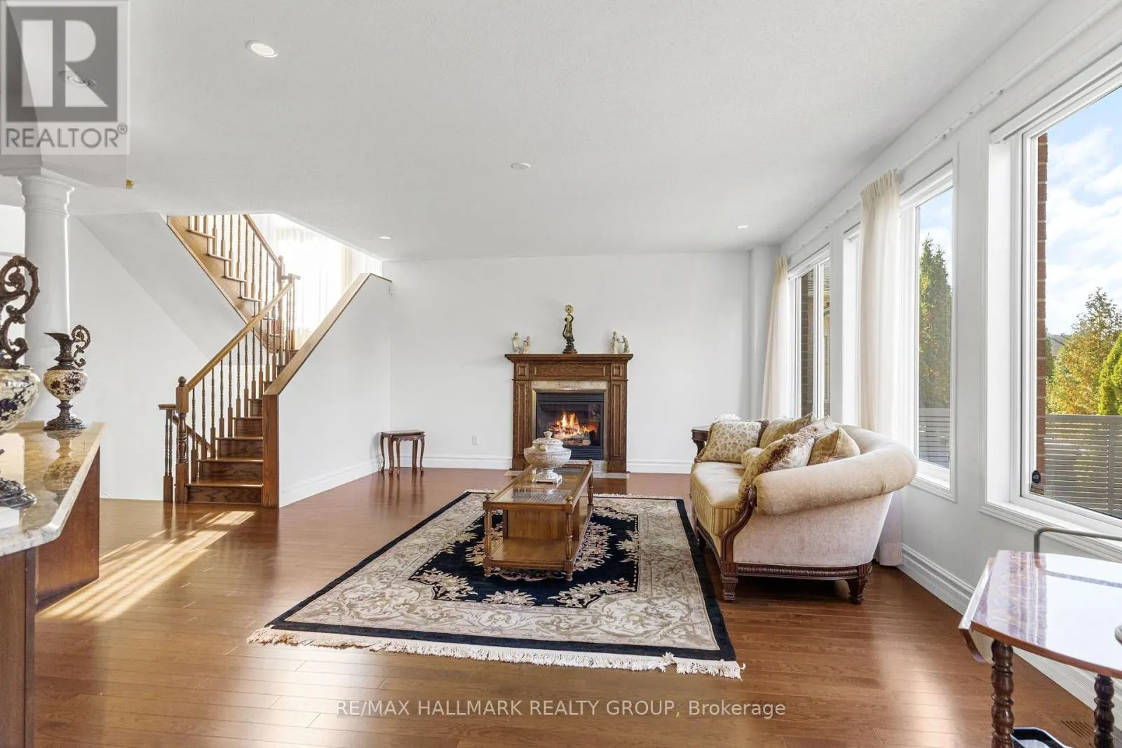 60 WINDING WAY