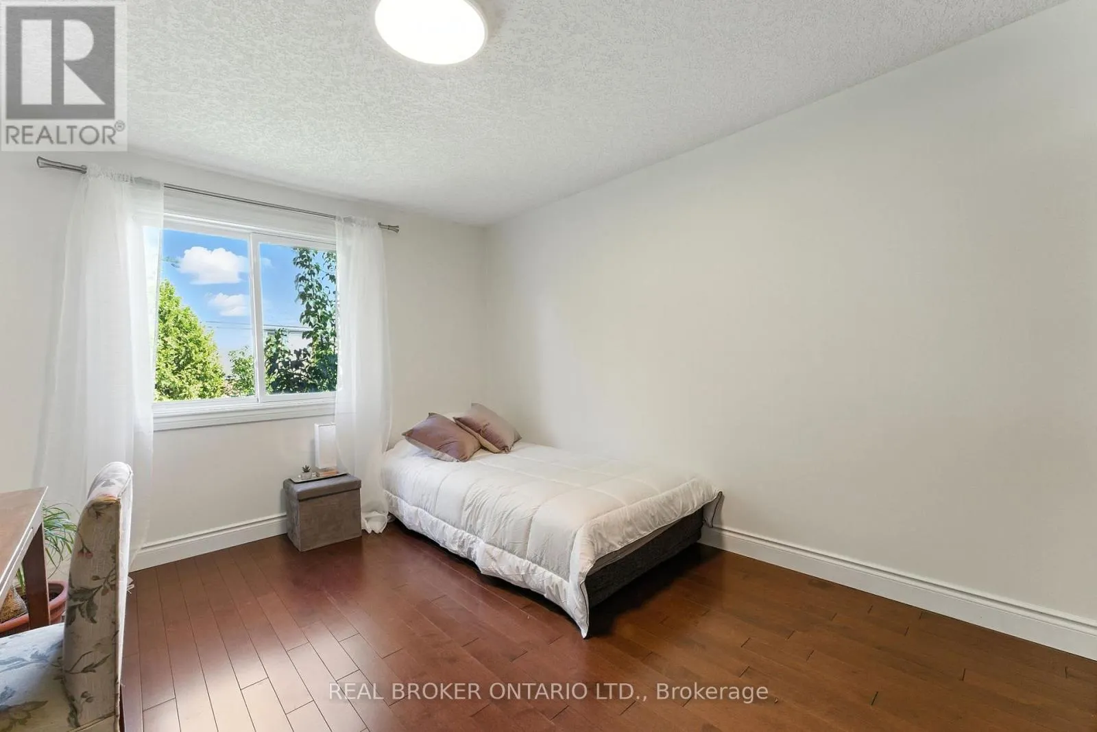 506 EASTBRIDGE BOULEVARD