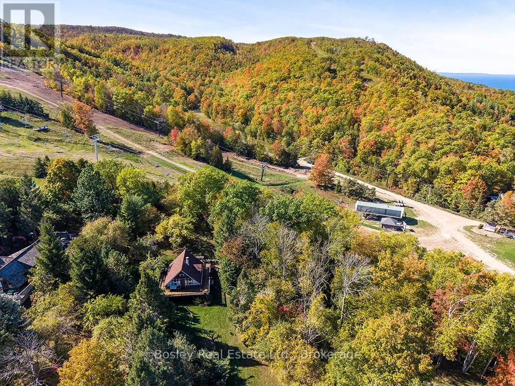 3 - 242 ARROWHEAD ROAD, #3