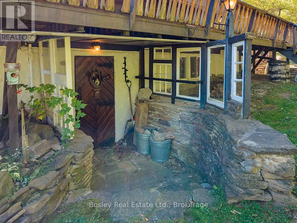 3 - 242 ARROWHEAD ROAD, #3