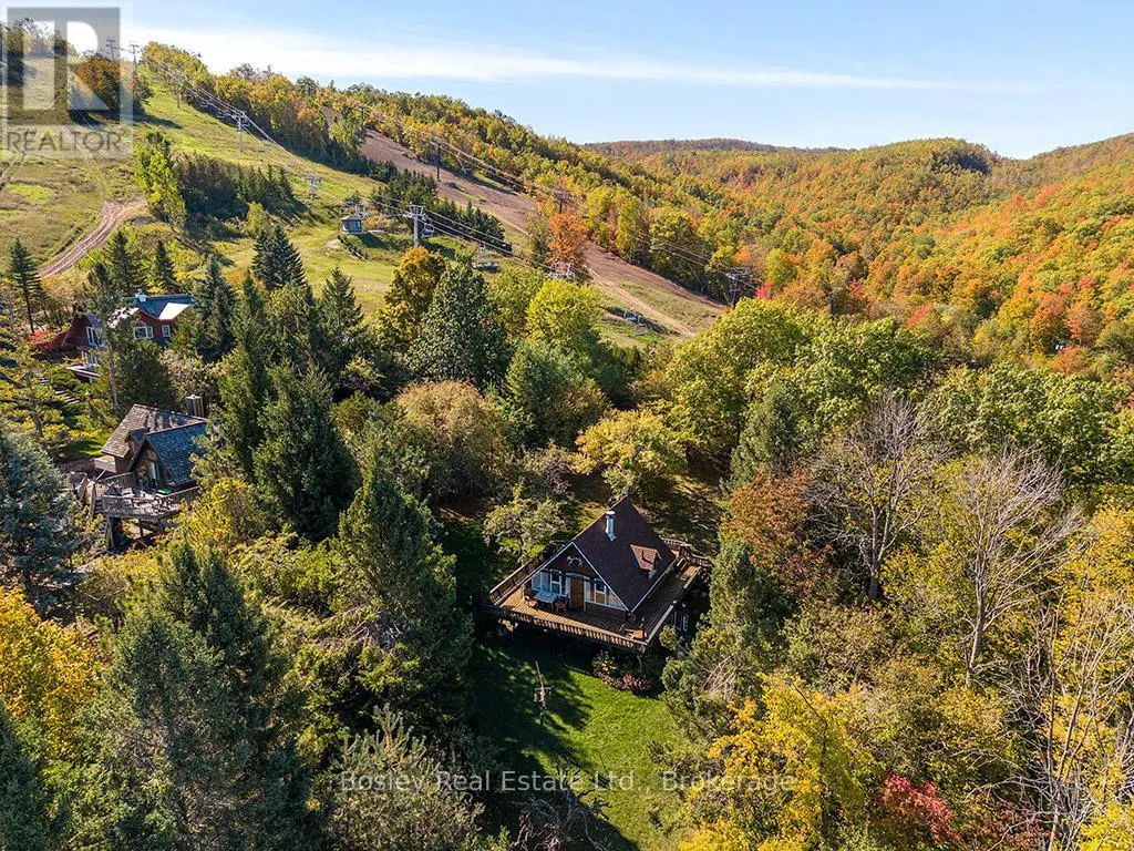 3 - 242 ARROWHEAD ROAD, #3