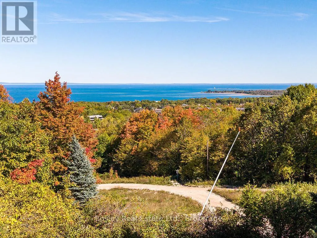 3 - 242 ARROWHEAD ROAD, #3