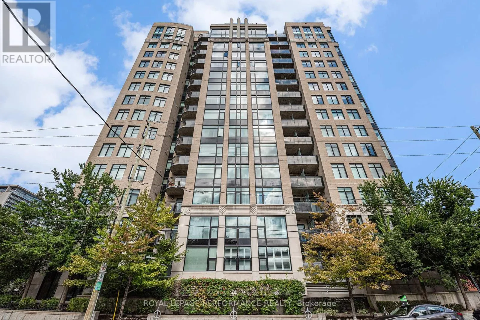 703 - 245 KENT STREET