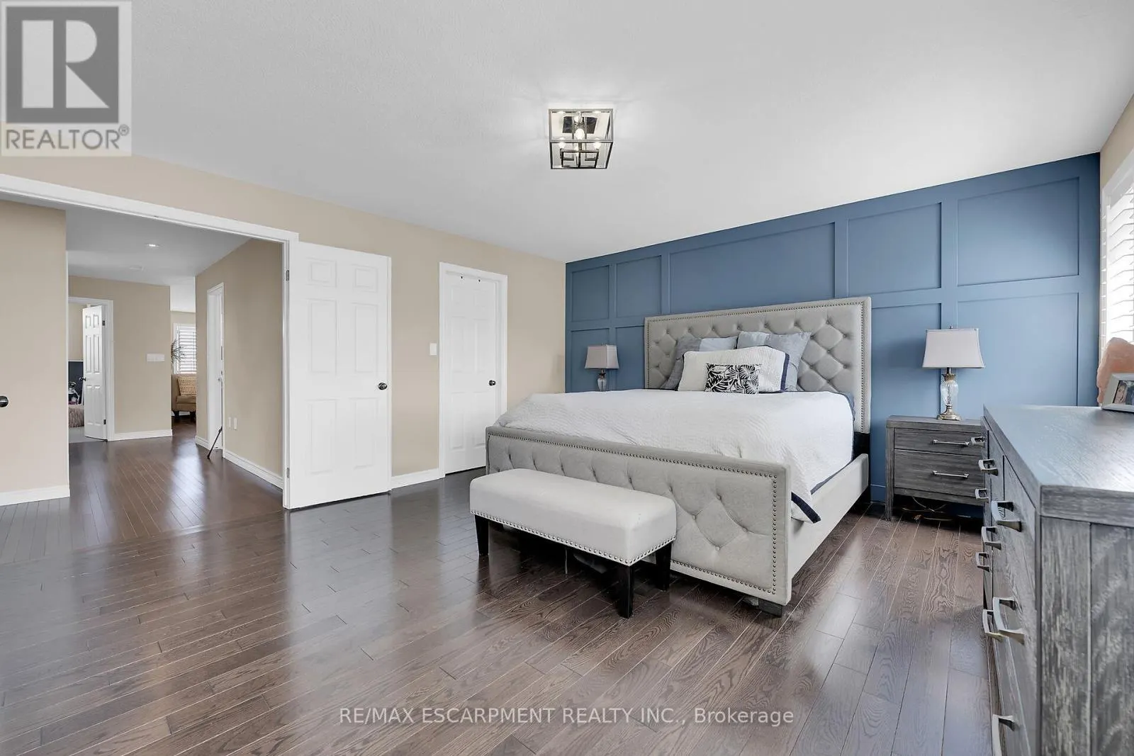 8 CHARTWELL CIRCLE