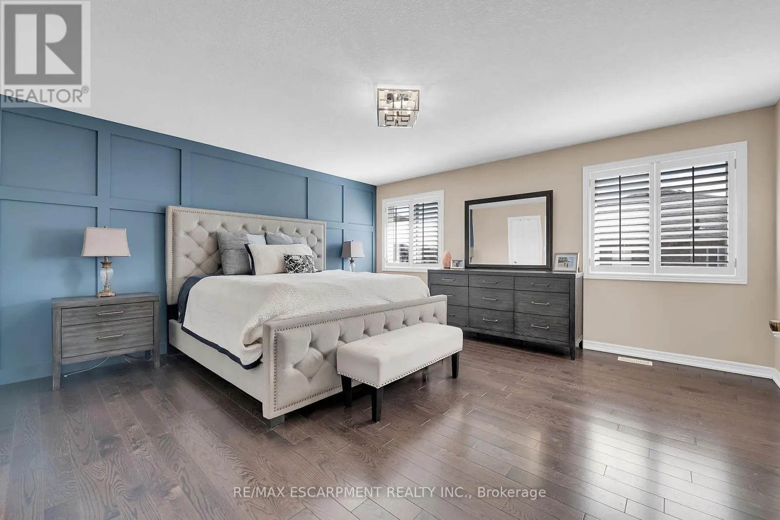 8 CHARTWELL CIRCLE