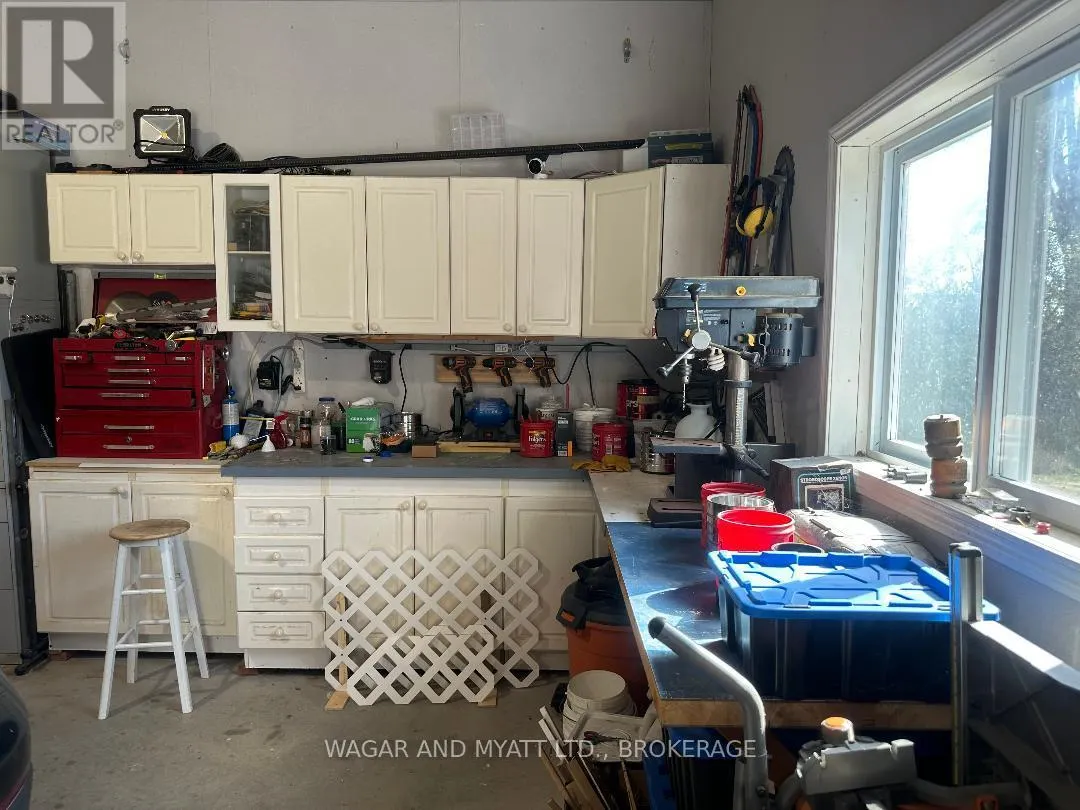 120 PINECREST ROAD S