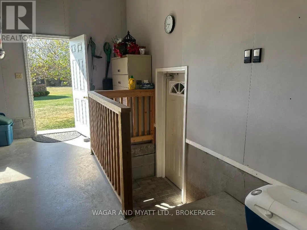120 PINECREST ROAD S