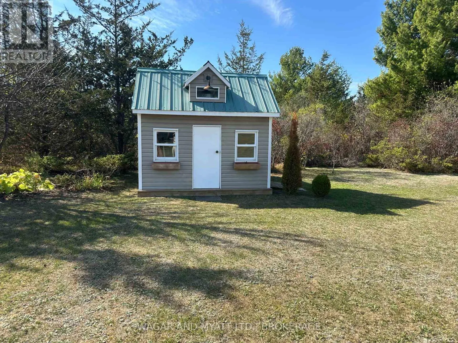 120 PINECREST ROAD S