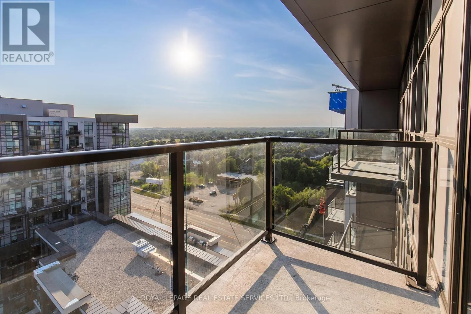1211 - 470 DUNDAS STREET E