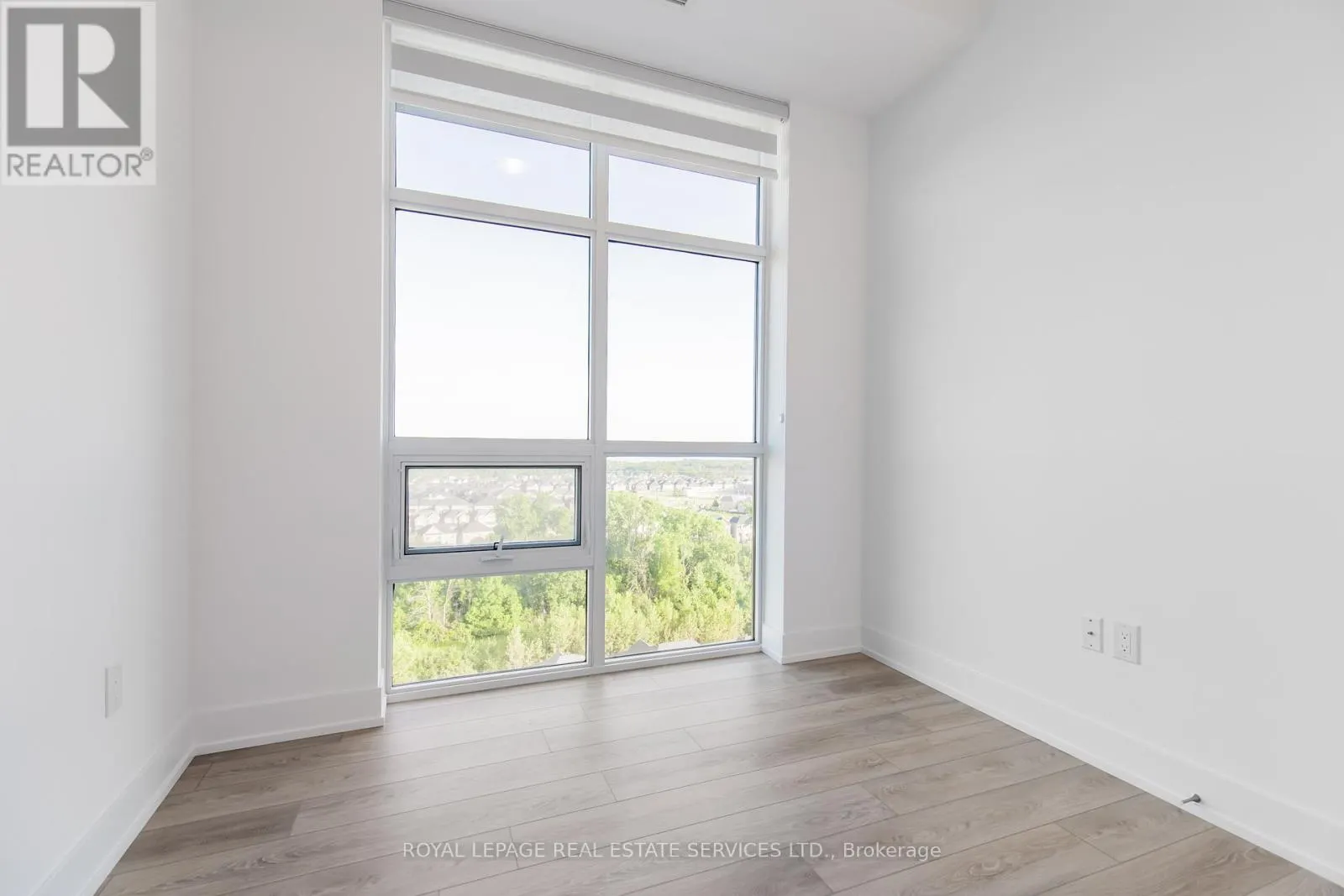 1211 - 470 DUNDAS STREET E