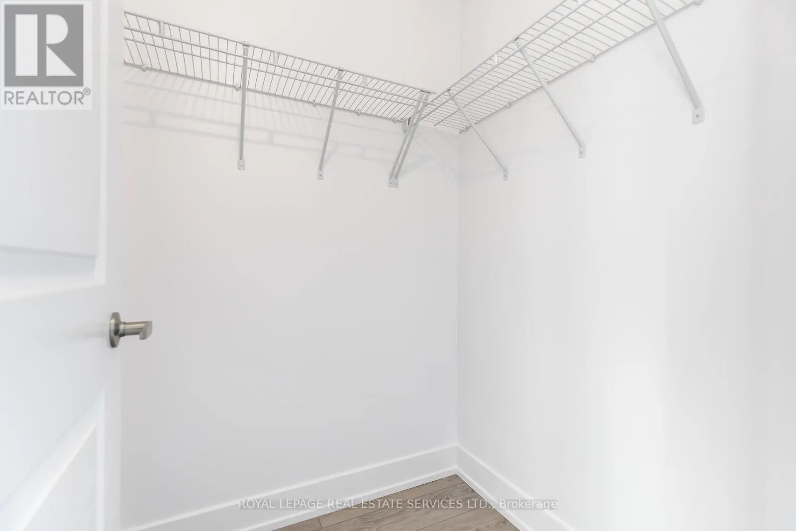 1211 - 470 DUNDAS STREET E