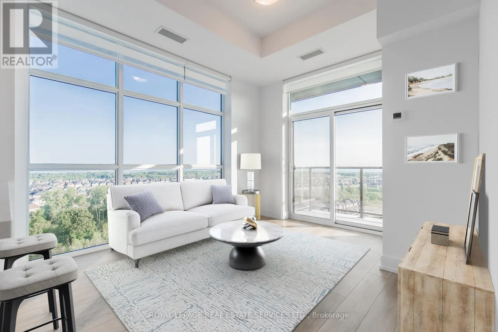 1211 - 470 DUNDAS STREET E
