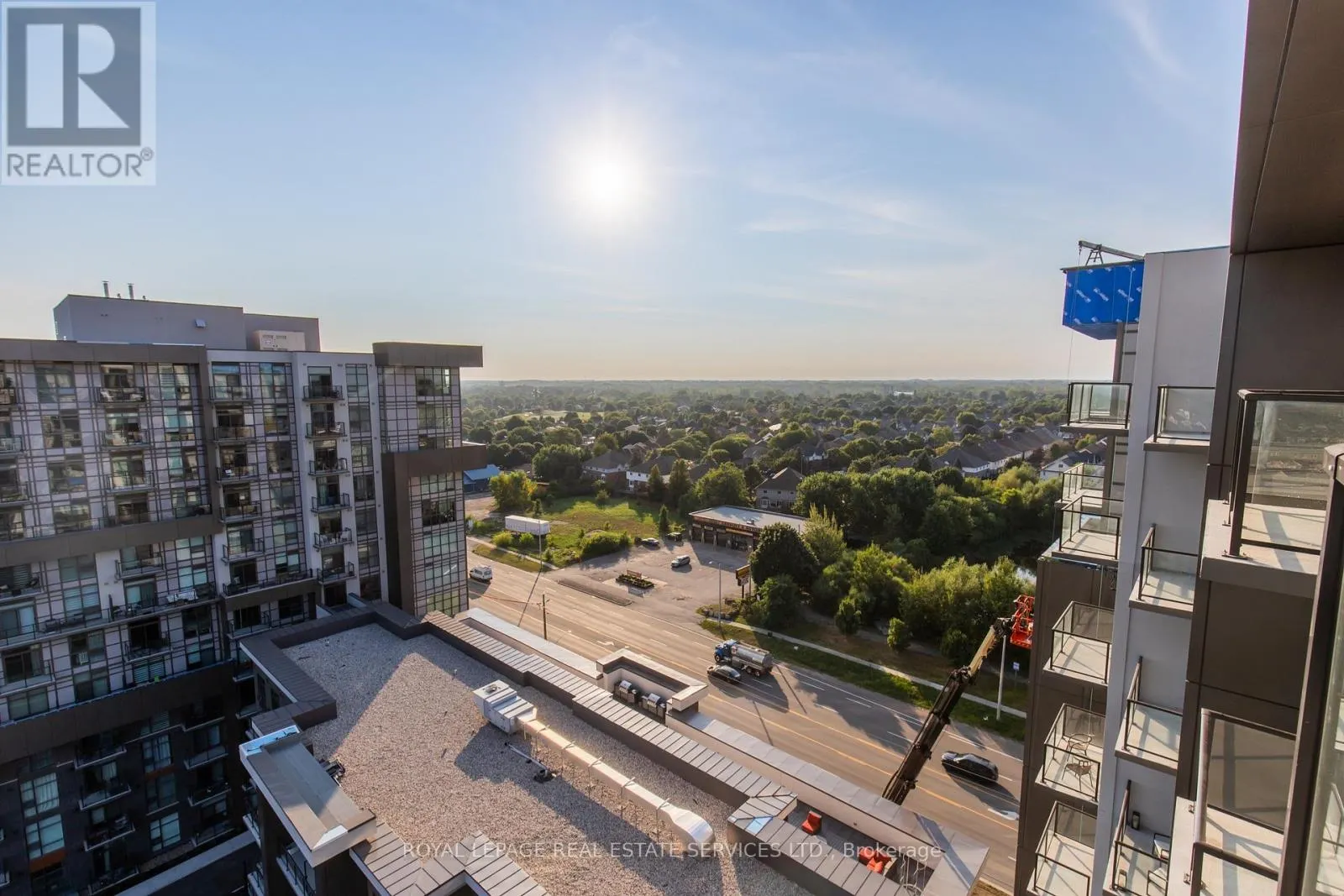 1211 - 470 DUNDAS STREET E