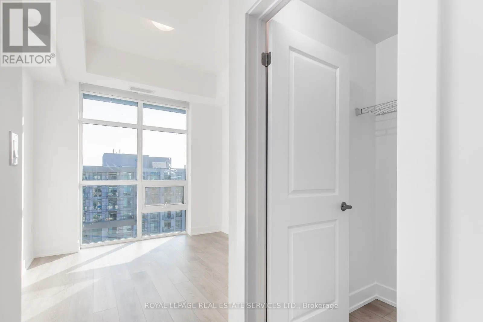 1211 - 470 DUNDAS STREET E