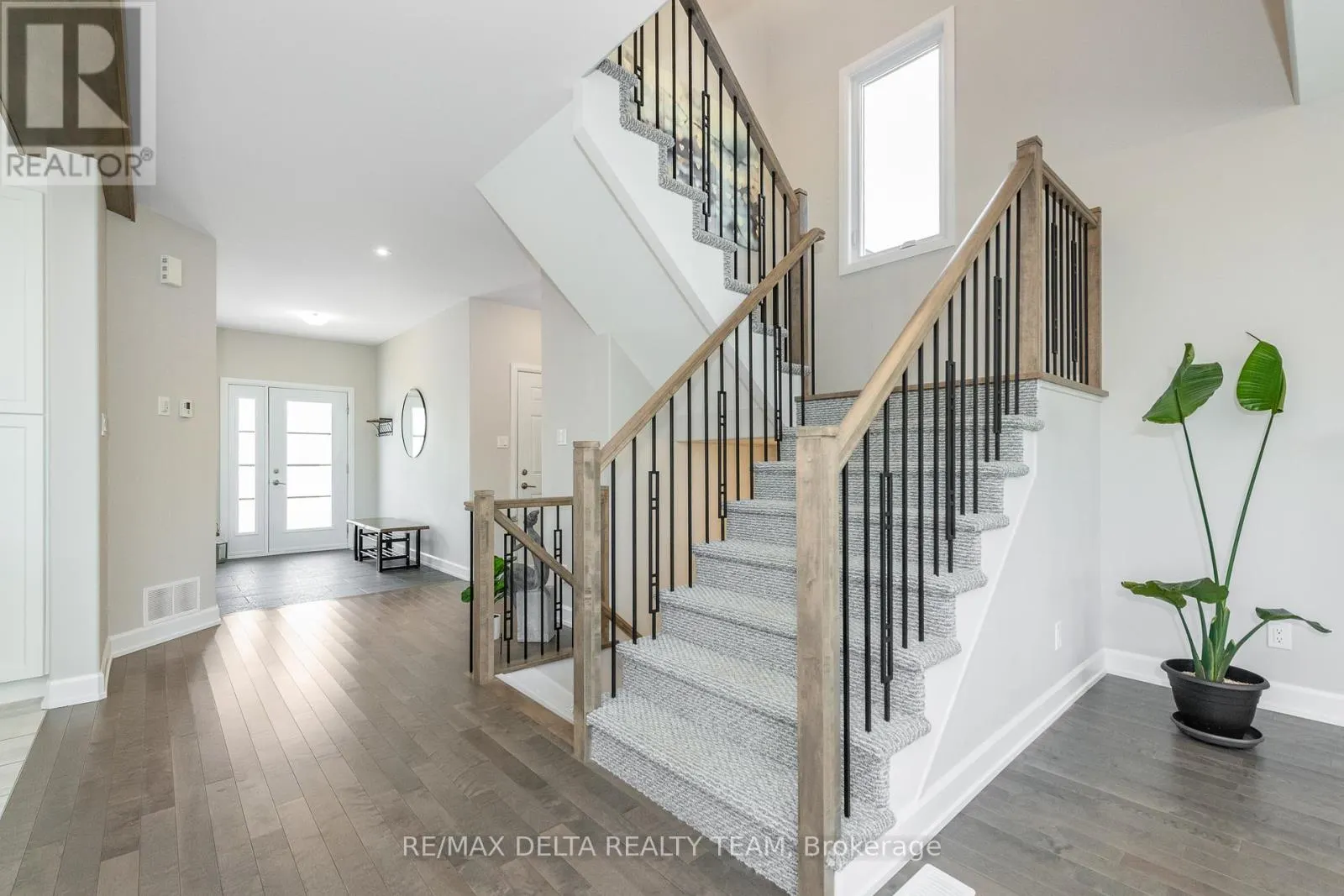 688 GENEVA CRESCENT