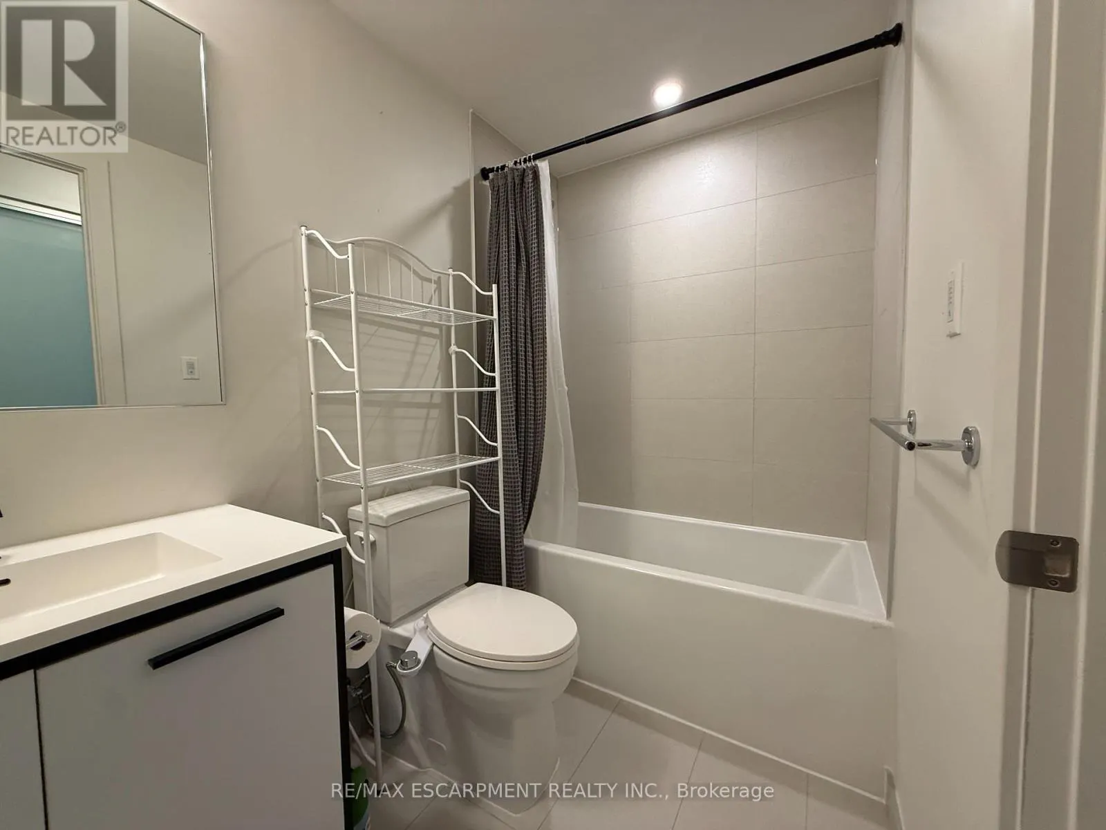 1212 - 385 WINSTON ROAD