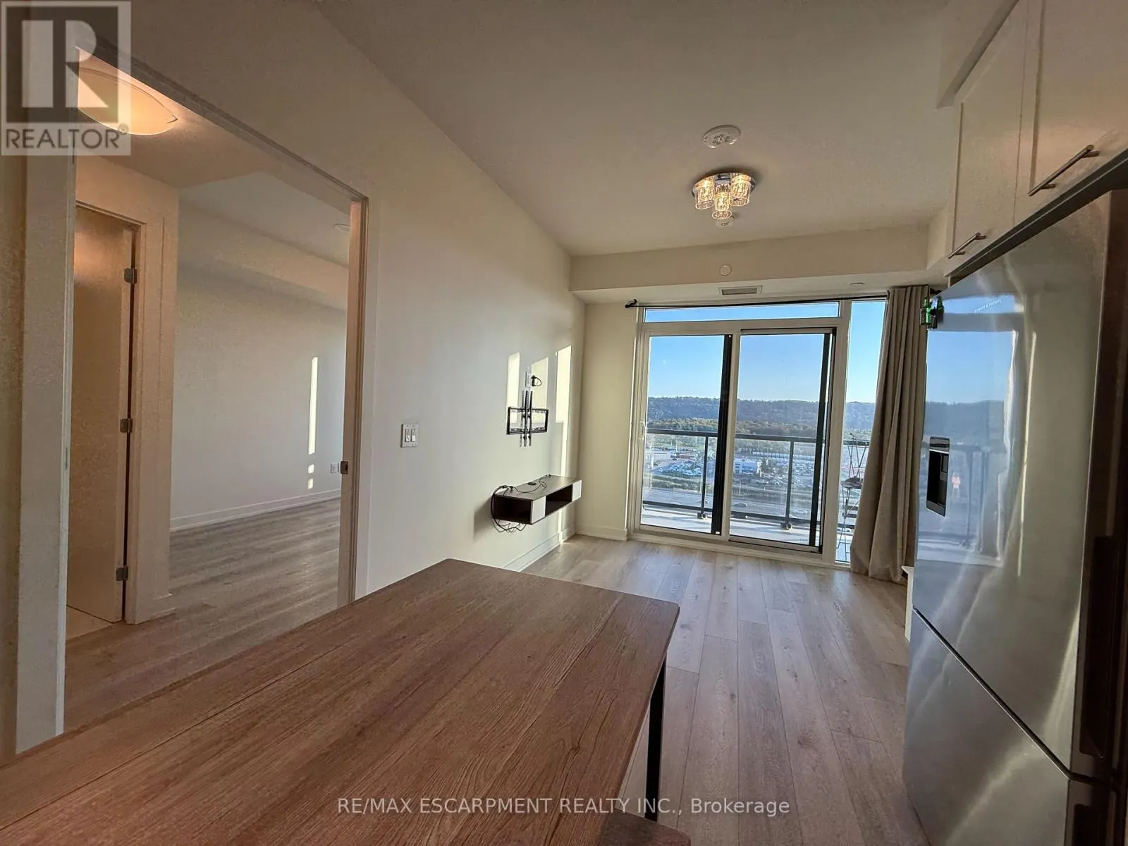 1212 - 385 WINSTON ROAD