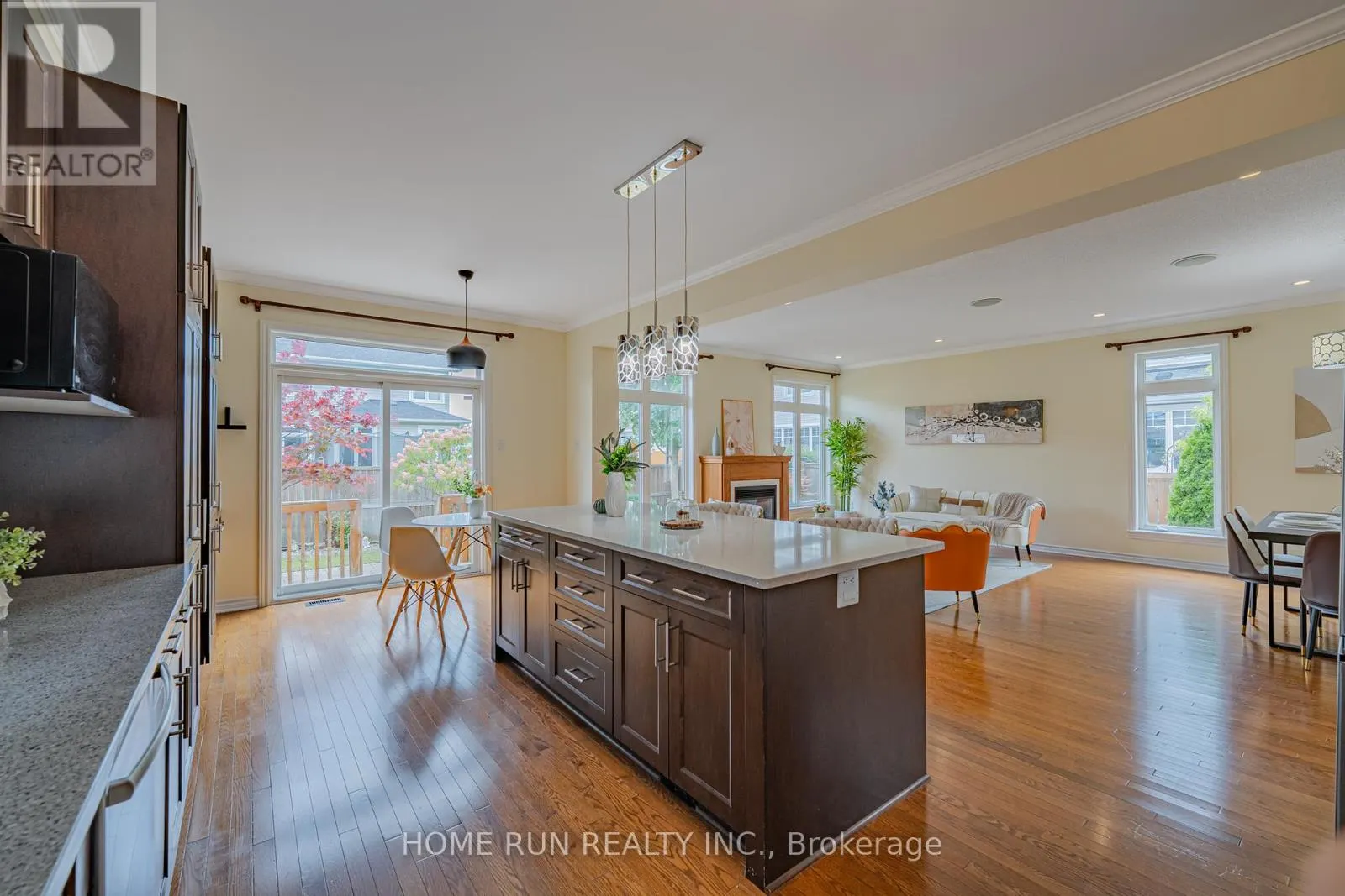 393 GRAMMOND CIRCLE