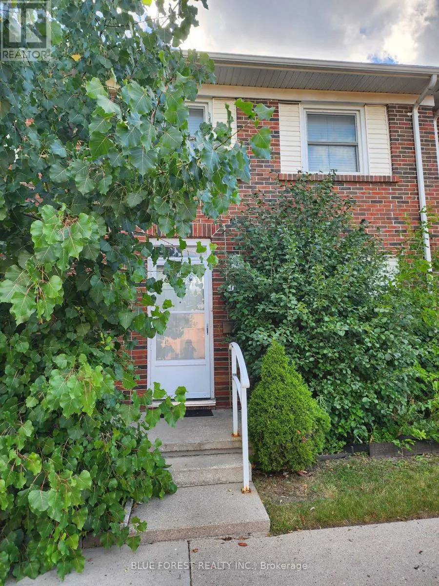 5 - 1128 SOUTHDALE ROAD E, #5