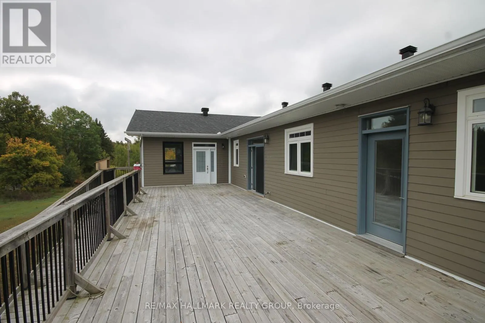 4 MINEVIEW ROAD